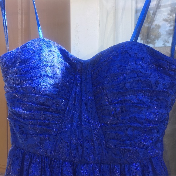 Juniors’ Strapless Dark Blue Lace Formal Dress - Picture 2 of 6